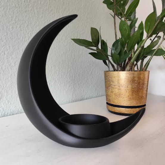 Dark Moon Propagation Vase